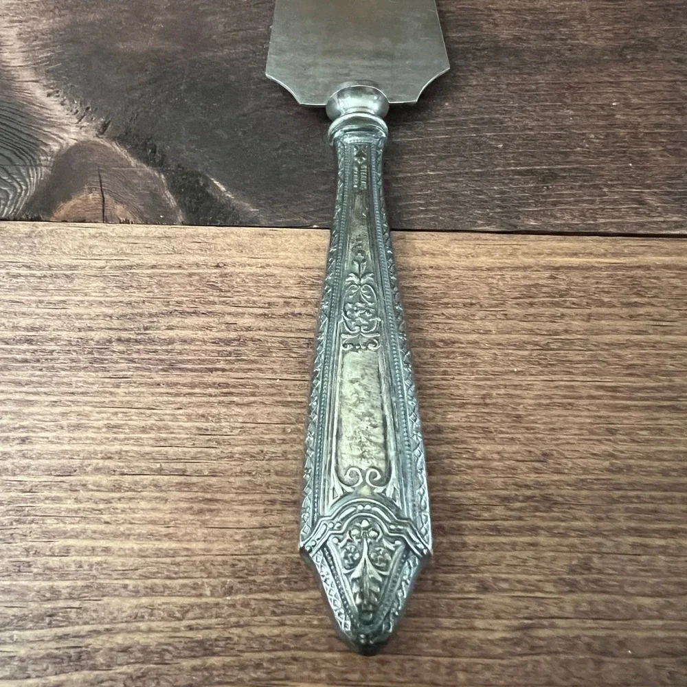 Vintage Sterling Silver Handle Cake Pie Server Ornate Floral Scroll Pattern‎